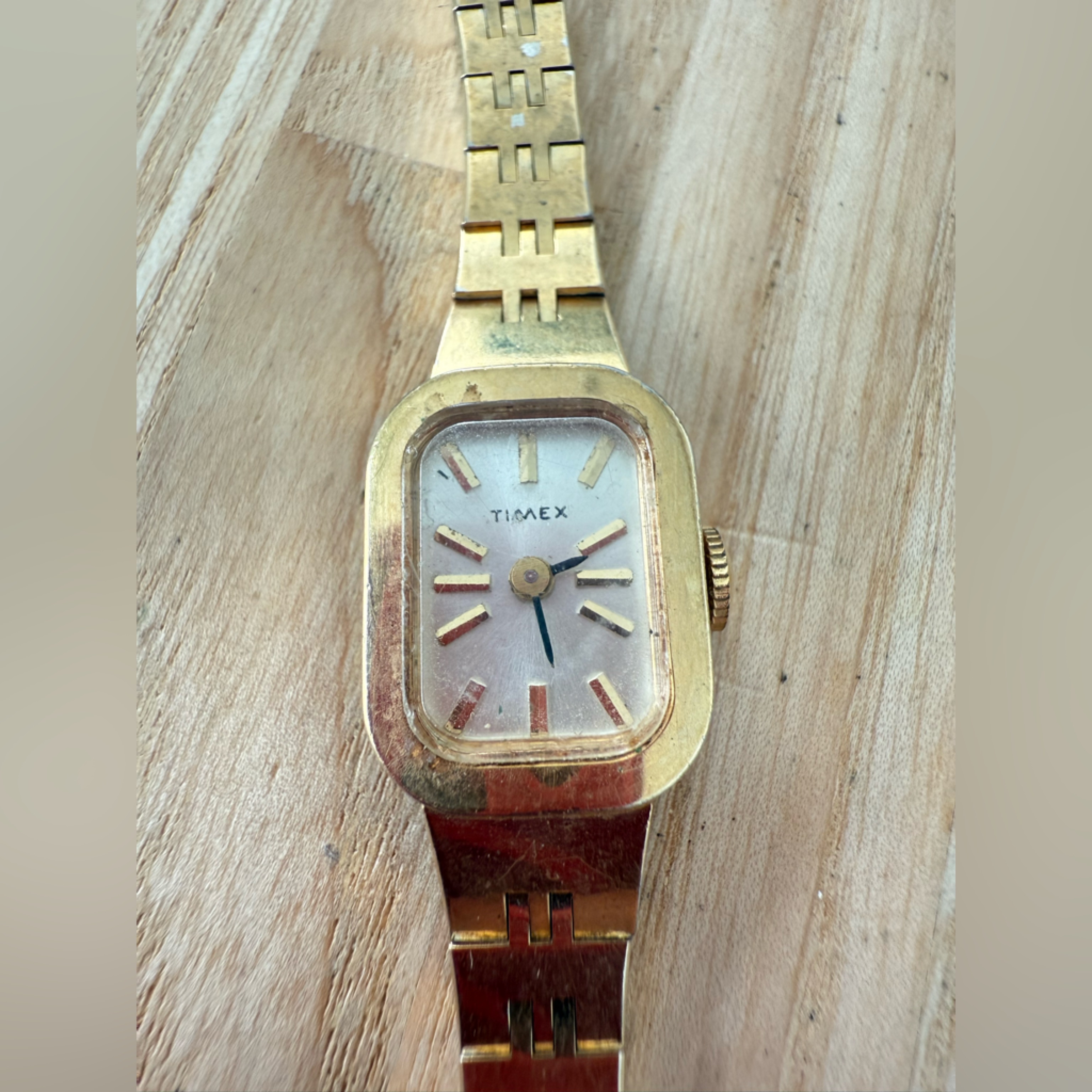 Vintage Timex Ladies Rectangular Gold Tone Winding Mechanical Watch
